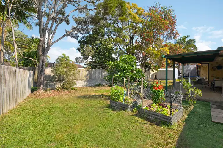 Third view of Homely semi-detached listing, 1/5 Cowal Court, Elanora QLD 4221