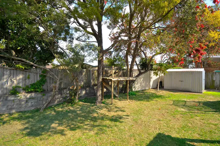 Fourth view of Homely semi-detached listing, 1/5 Cowal Court, Elanora QLD 4221