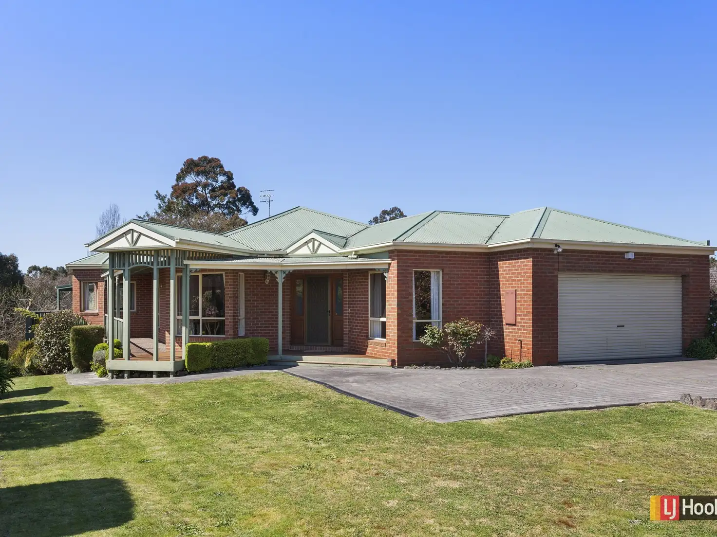 Main view of Homely house listing, 8 Queen St, Colac VIC 3250