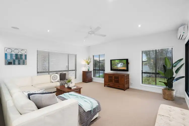 22 Maidenhead Court, Oxenford QLD 4210
