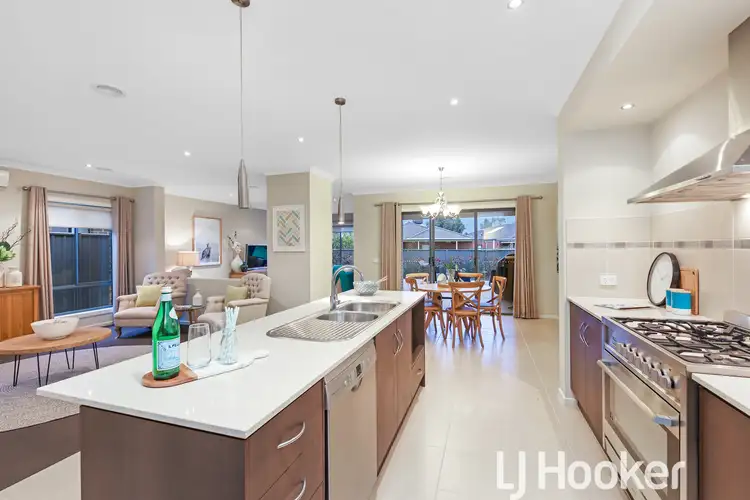 Third view of Homely house listing, 8 Willowdale Drive, Cranbourne North VIC 3977