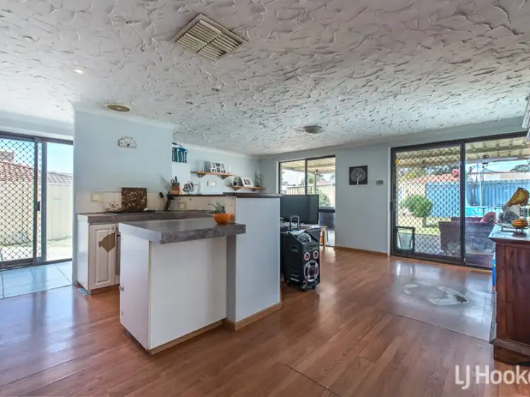 Fifth view of Homely house listing, 10 Explorer Drive, Thornlie WA 6108