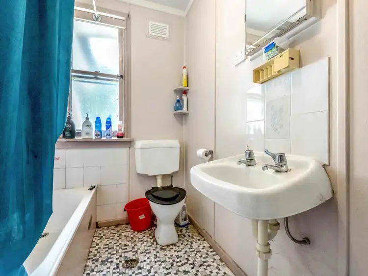 Sixth view of Homely house listing, 20 Segenhoe Street, Woodberry NSW 2322