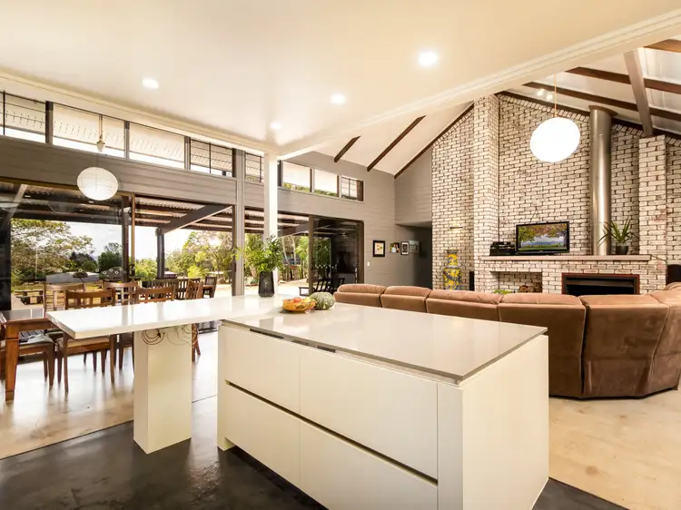 6A Equestrian Drive, Tolga QLD 4882