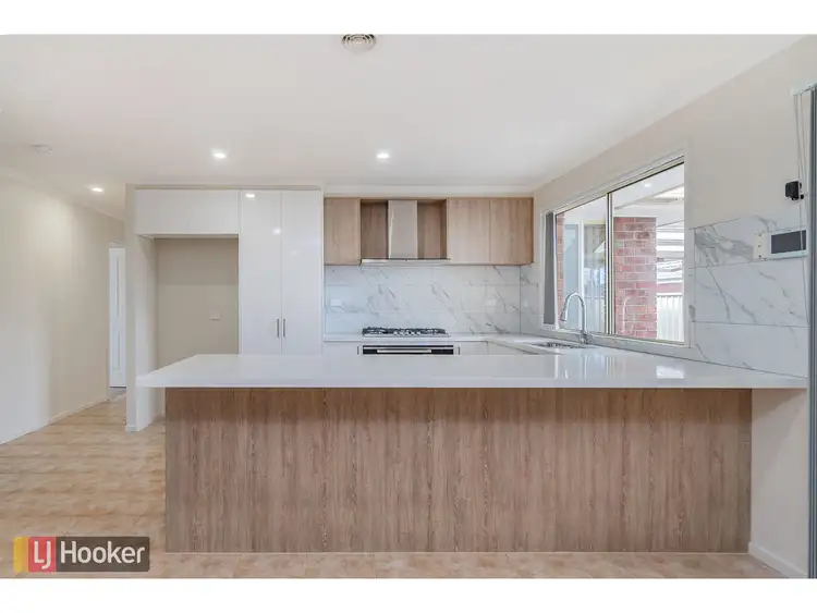 8 Bertrand Court, Craigieburn VIC 3064
