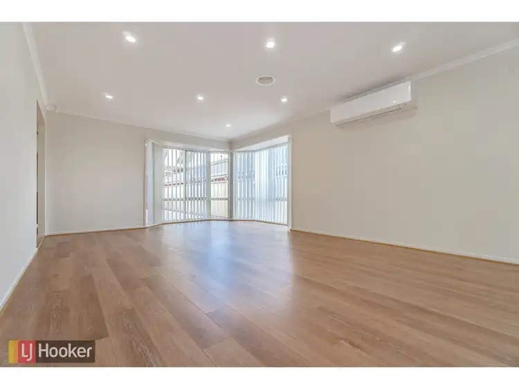 Seventh view of Homely house listing, 8 Bertrand Court, Craigieburn VIC 3064