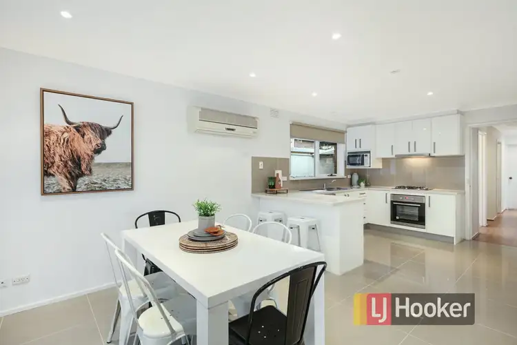 Fourth view of Homely unit listing, 1/32 Monteith Crescent, Endeavour Hills VIC 3802