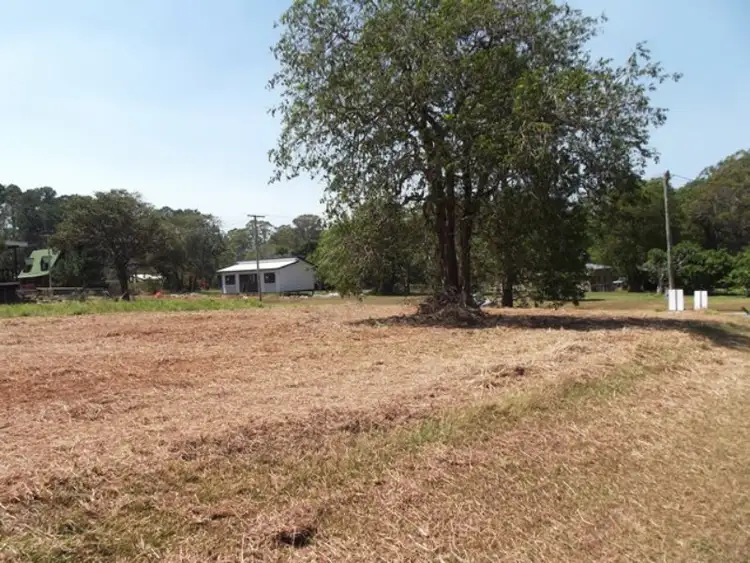 1 Conran Street, Macleay Island QLD 4184