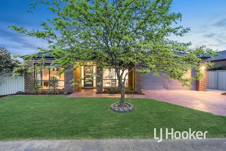 24 Howqua Place, Pakenham VIC 3810