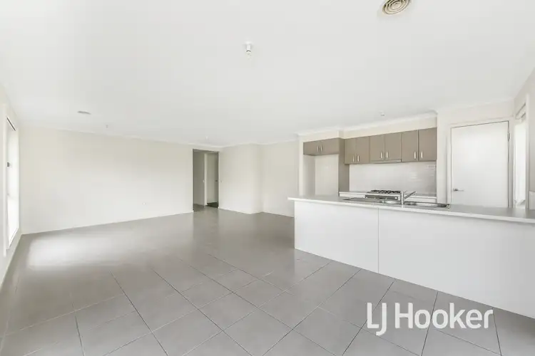Fifth view of Homely house listing, 105 Blue Horizon Way, Pakenham VIC 3810