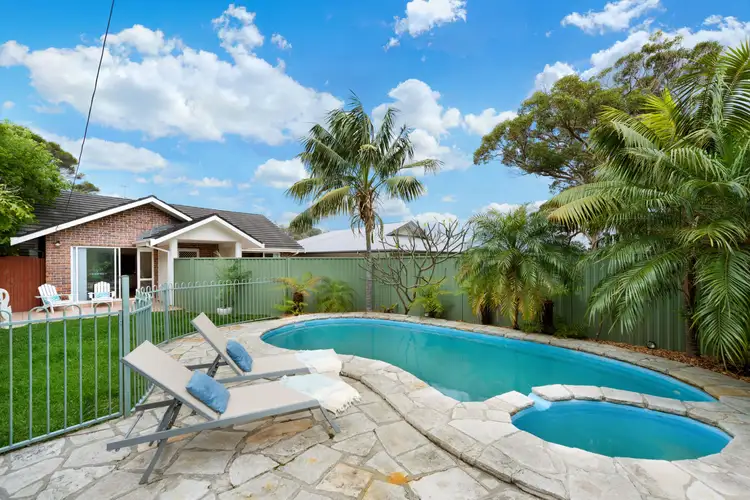 143 Queens Parade East, Newport NSW 2106