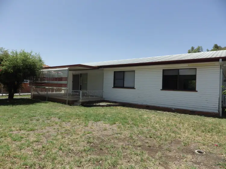 16 Howard Street, Roma QLD 4455