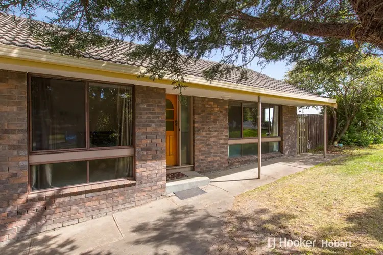 14 Bentley Road, Lenah Valley TAS 7008