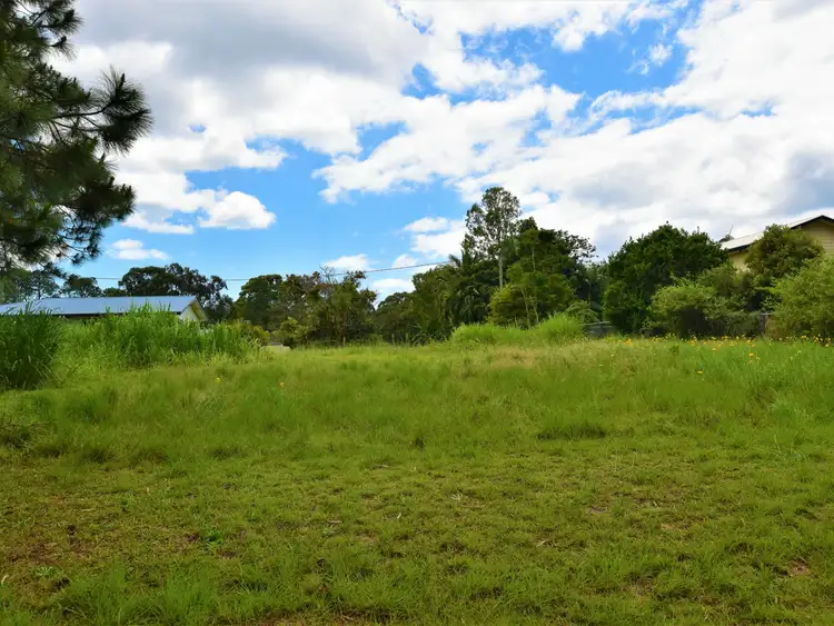 13 Callistemon St, Russell Island QLD 4184