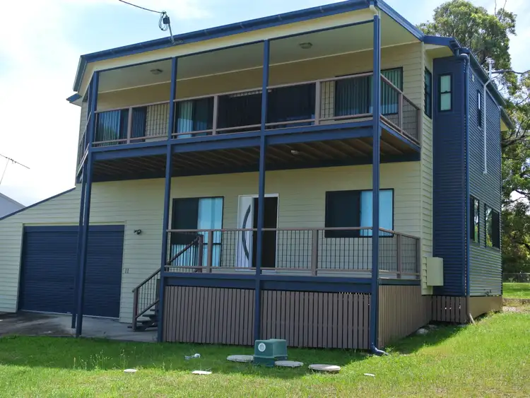 11 Coorong Street, Macleay Island QLD 4184