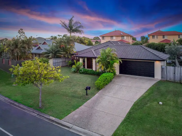 95 Crestwood Drive, Molendinar QLD 4214