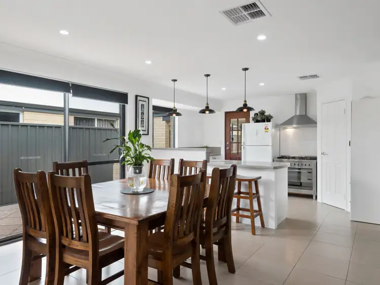 17 Hookstone Drive, Landsdale WA 6065