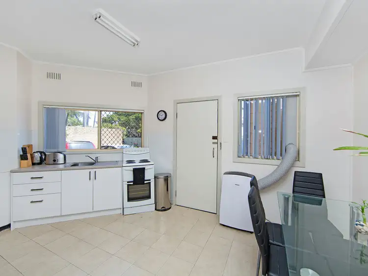Fifth view of Homely apartment listing, 3/34 Hutton Road, The Entrance North NSW 2261