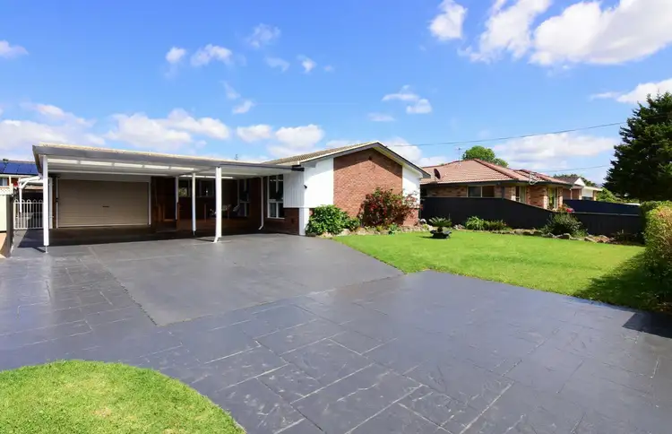 10 Allison Avenue, Nowra NSW 2541