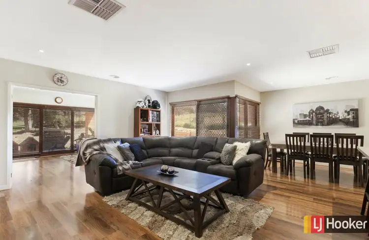 Fifth view of Homely house listing, 8 Carmelo Court, Hidden Valley VIC 3756
