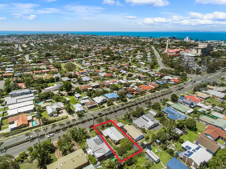 155 Anzac Avenue, Redcliffe QLD 4020