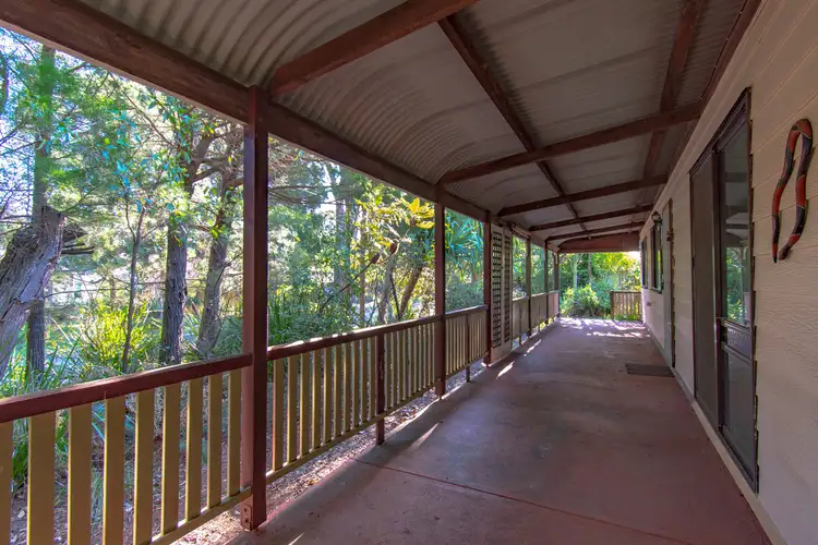 14 Capembah Street, Coochiemudlo Island QLD 4184