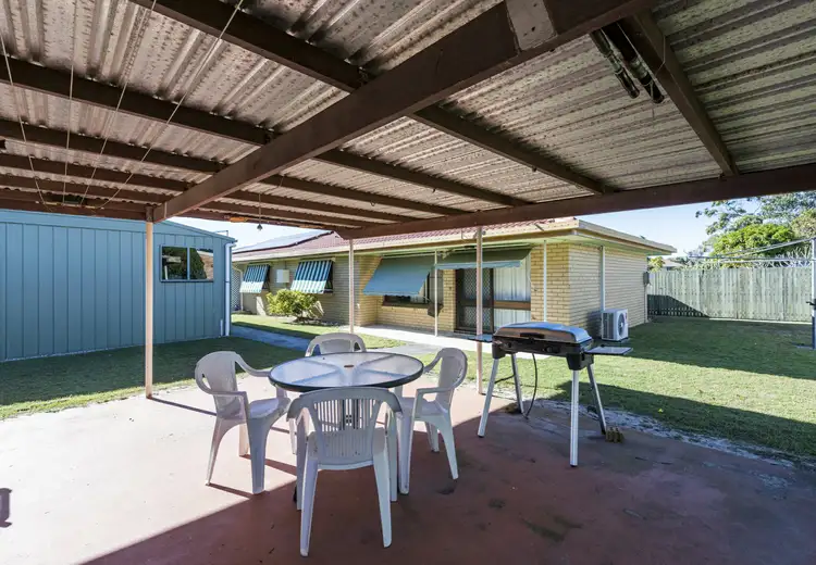 Unit 2/19 Ballanda Crescent, Iluka NSW 2466