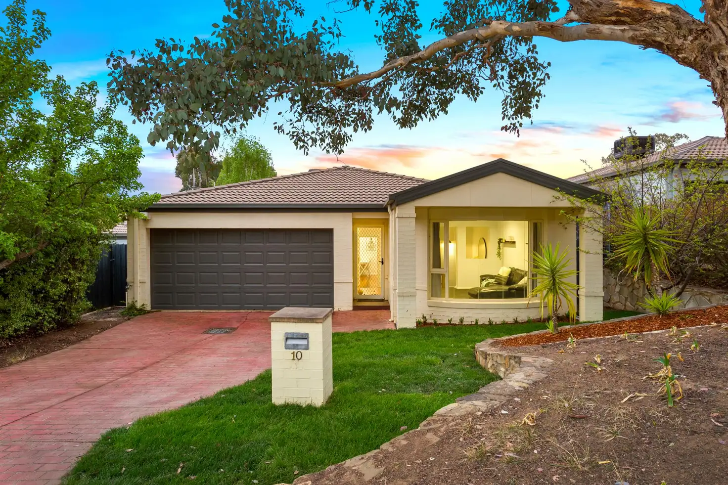 Main view of Homely townhouse listing, 10 Lind Close, Fraser ACT 2615