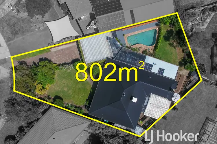 17 Earlston Square, Berwick VIC 3806