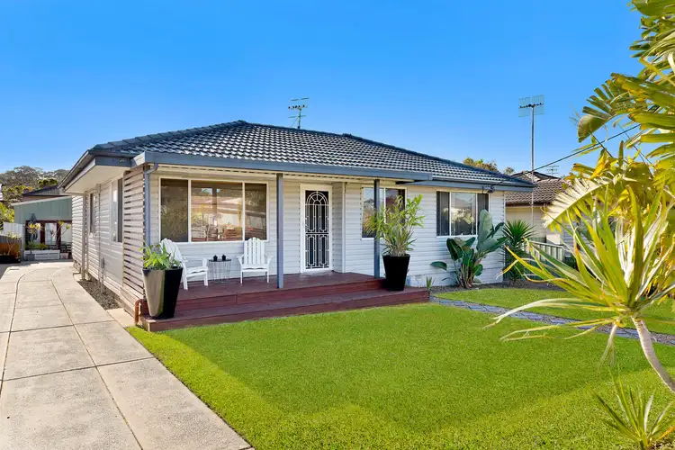 15 Ithaca Street, Bateau Bay NSW 2261