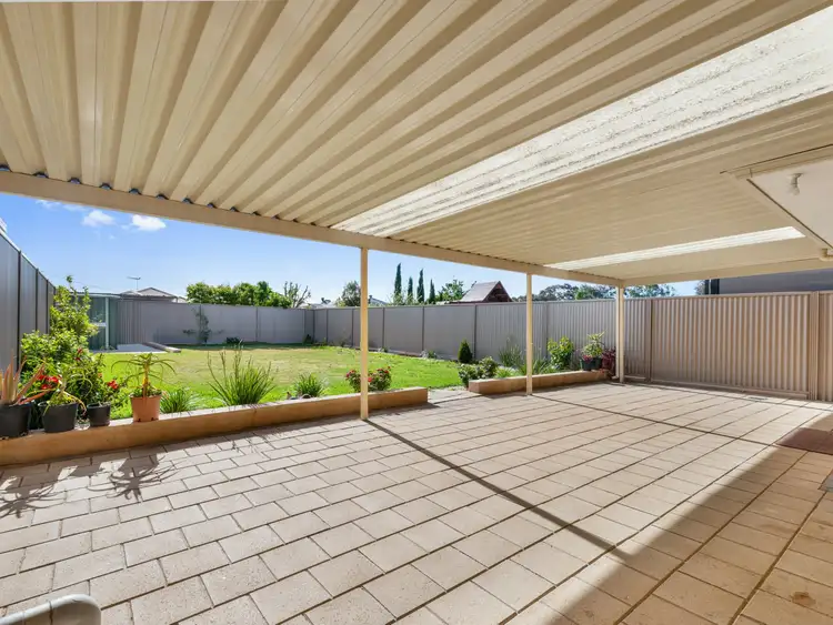 5 Hamley Crescent, Mansfield Park SA 5012