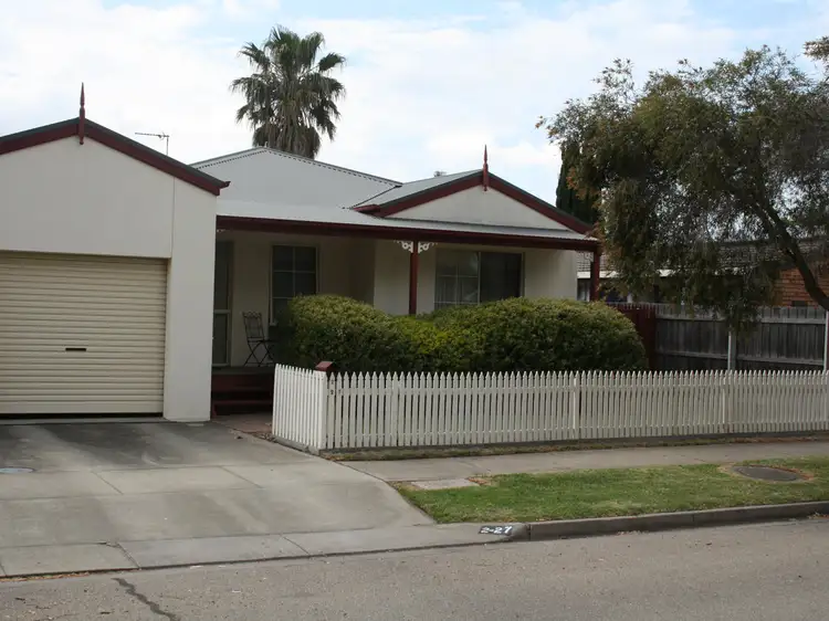 2/27 Dawson Street, Bairnsdale VIC 3875