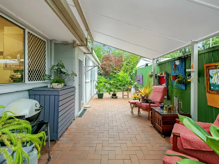 1/22 Nesbit Street, Whitfield QLD 4870