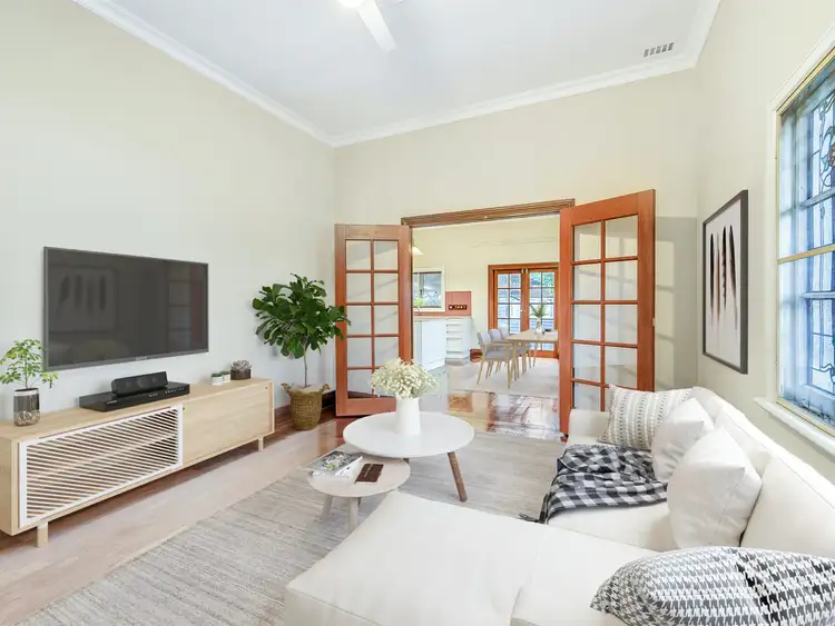 35 Asteroid Way, Carlisle WA 6101