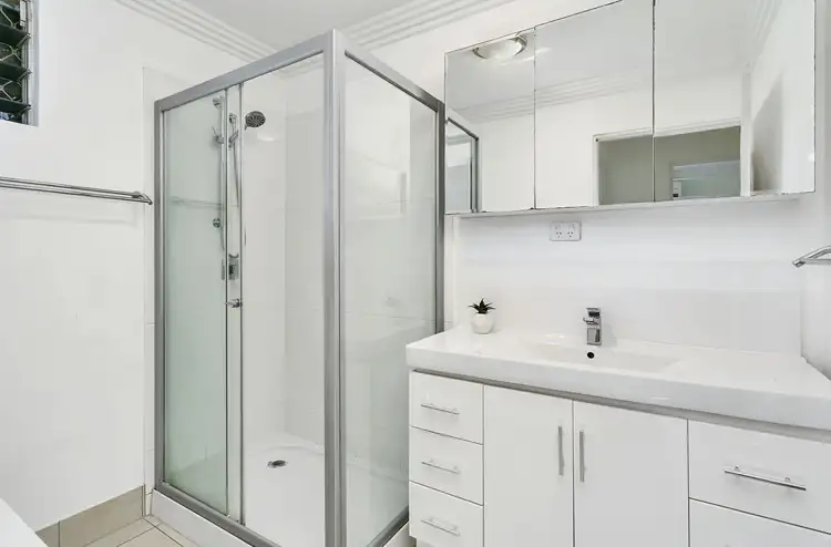 Seventh view of Homely unit listing, 4/120 Greenslopes Street, Edge Hill QLD 4870