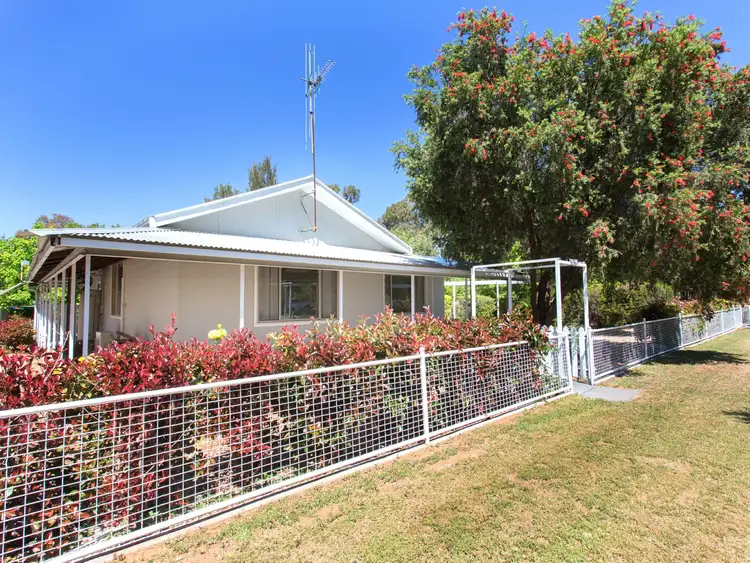 59 Belmore Street, Woodstock NSW 2793