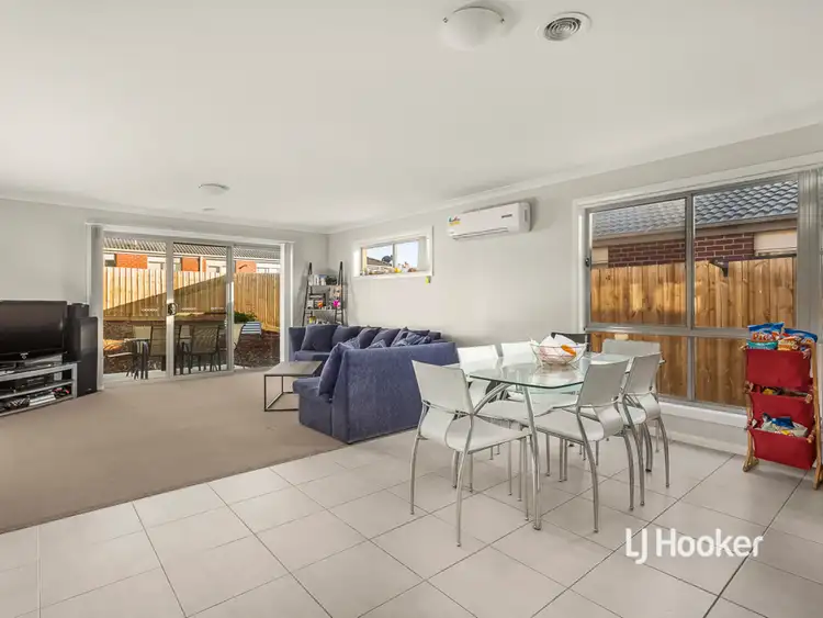 Second view of Homely house listing, 28 Gosse Crescent, Brookfield VIC 3338