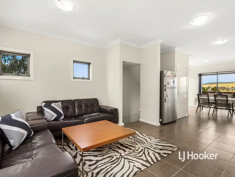 Fifth view of Homely townhouse listing, 25 Swagman Walk, Wollert VIC 3750