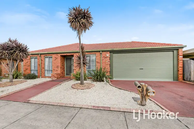 12 Pinehill Court, Cranbourne North VIC 3977
