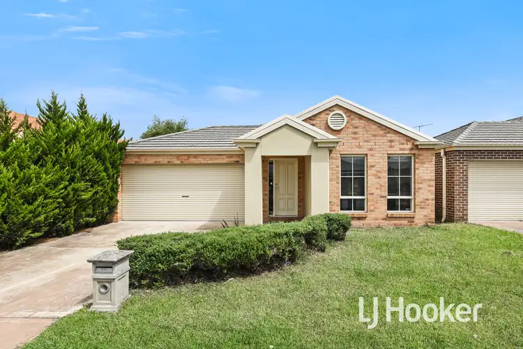 39 Scarlet Crescent, Pakenham VIC 3810