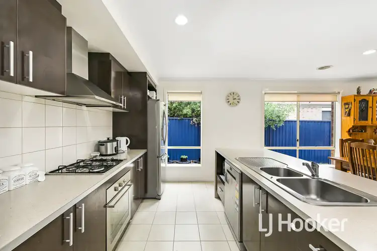 Fifth view of Homely house listing, 39 Scarlet Crescent, Pakenham VIC 3810