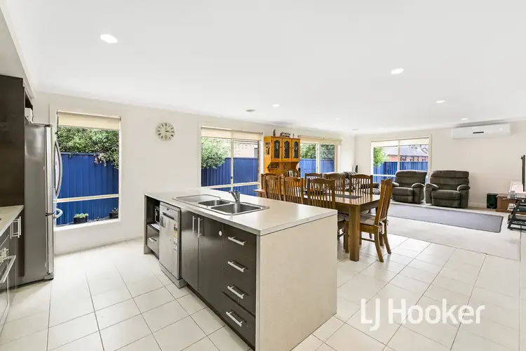 Sixth view of Homely house listing, 39 Scarlet Crescent, Pakenham VIC 3810