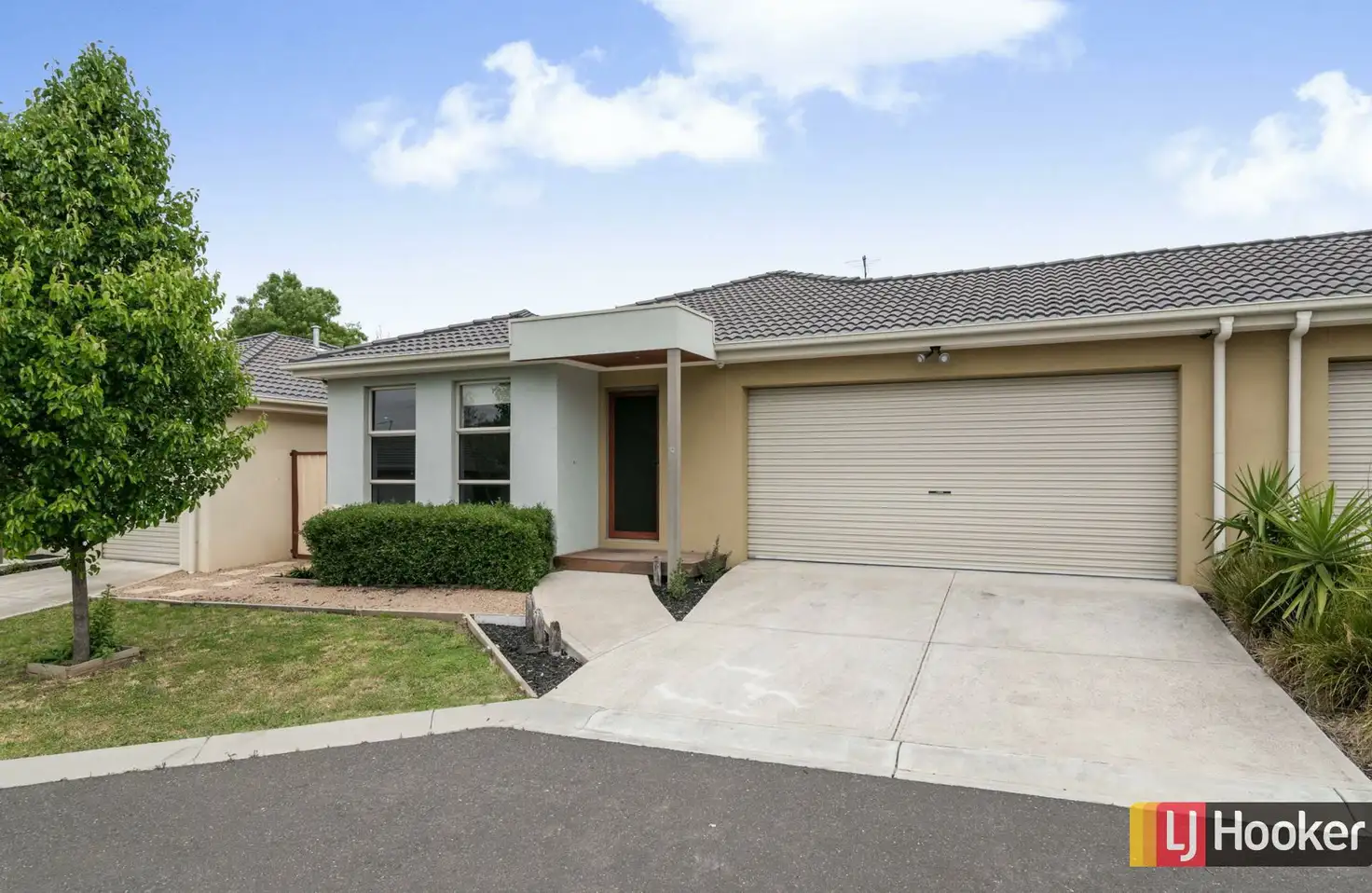 Main view of Homely unit listing, Unit 10/6 Eden Place, Wallan VIC 3756
