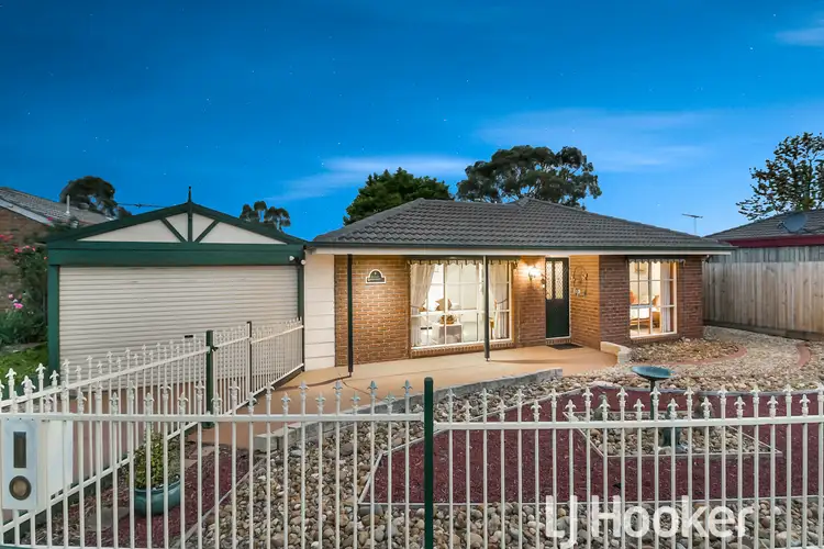 6 Mitre Crescent, Berwick VIC 3806