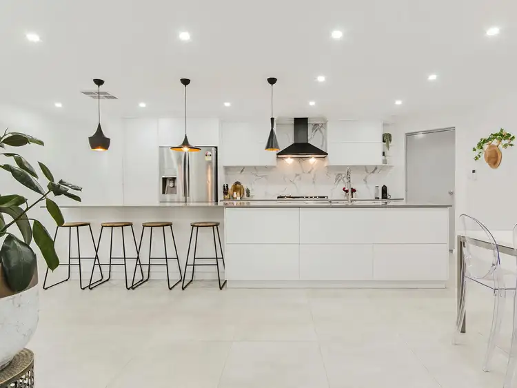 Main view of Homely house listing, 19 Lincoln Mews, Orelia WA 6167