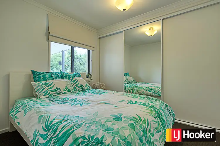 Sixth view of Homely house listing, 27 Langridge Street, Wanniassa ACT 2903