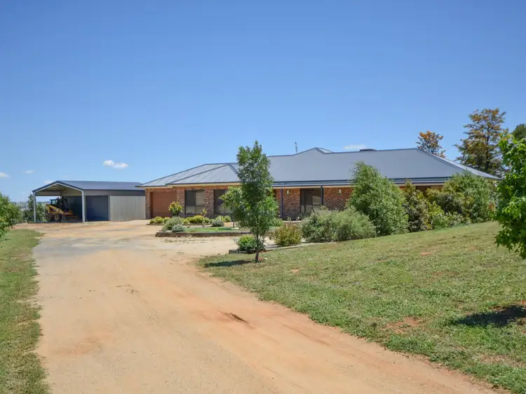 205 Henry Lawson Way, Young NSW 2594