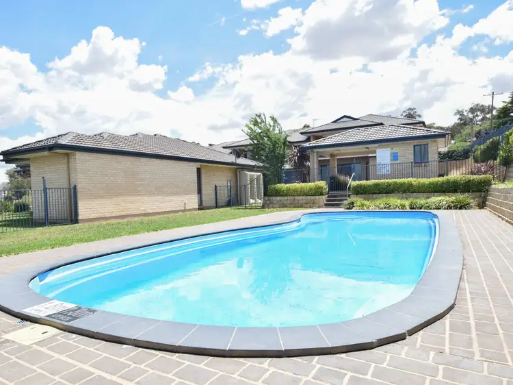 8/157 William Street, Young NSW 2594