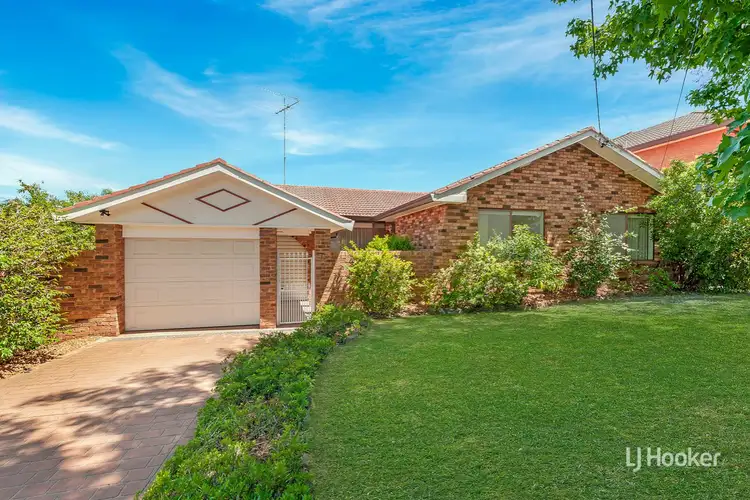 74 Brucedale Drive, Baulkham Hills NSW 2153