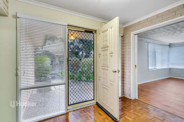 Second view of Homely house listing, 31 Francis Crescent, Salisbury Heights SA 5109